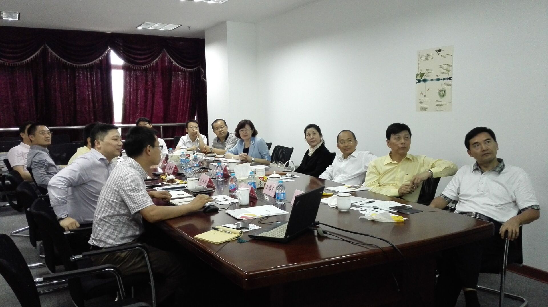 貴陽市委常委、副市長劉春成一行蒞臨中安科股份參觀訪問